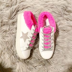 Steve Madden Star Sneakers
